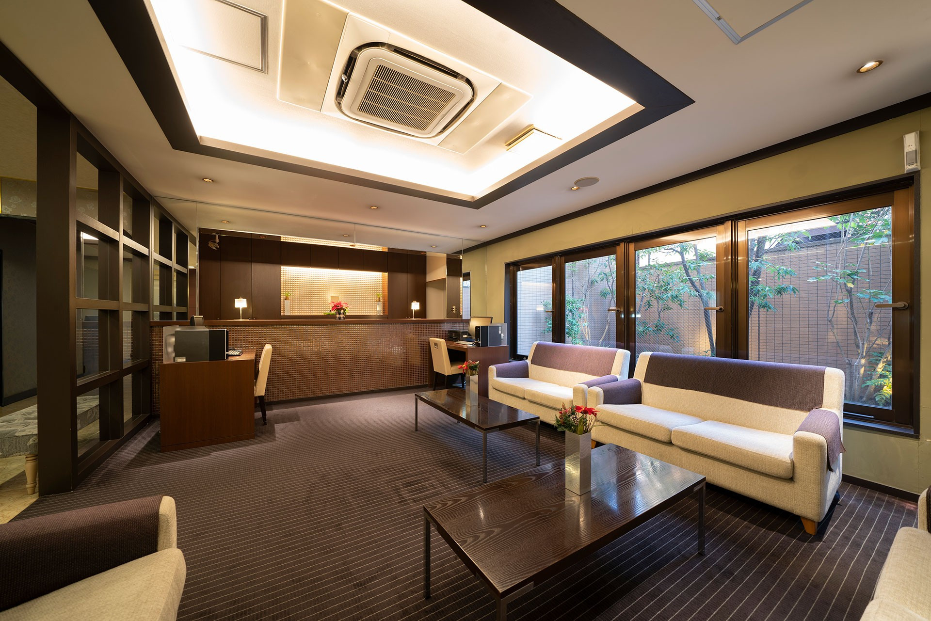 フロントロビー