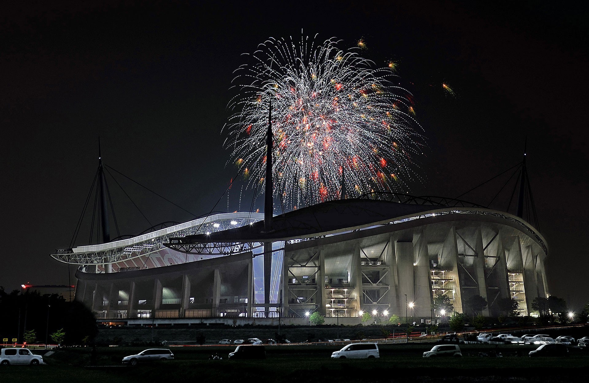 おいでん祭と豊田スタジアム